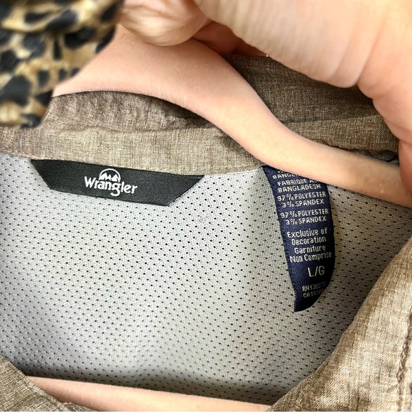 Wrangler Short Sleeve Button Up Casual Shirt Men's Large - Picture 4 of 9